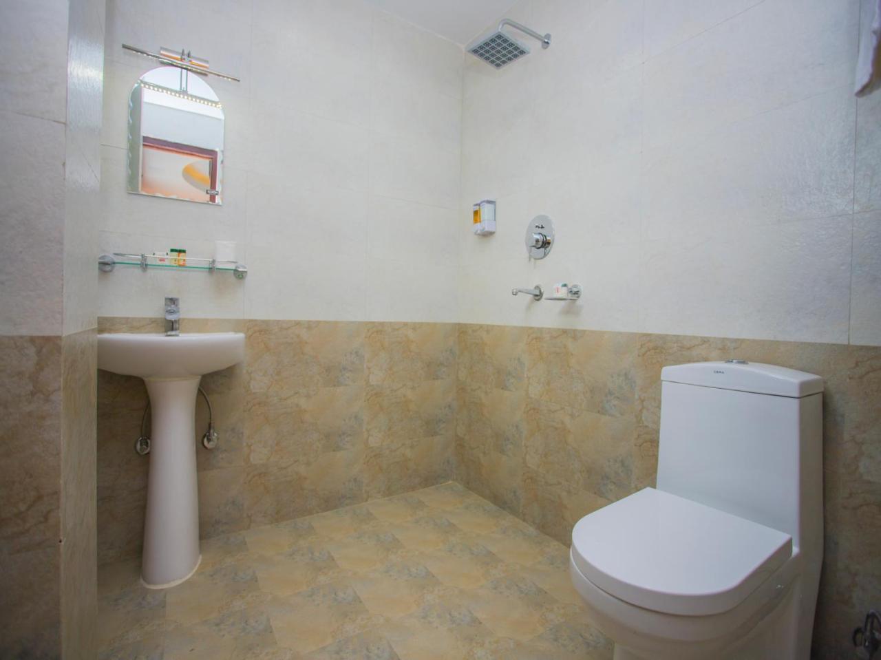 Hotel Lakeside Pvt. Ltd. Ποκάρα Εξωτερικό φωτογραφία