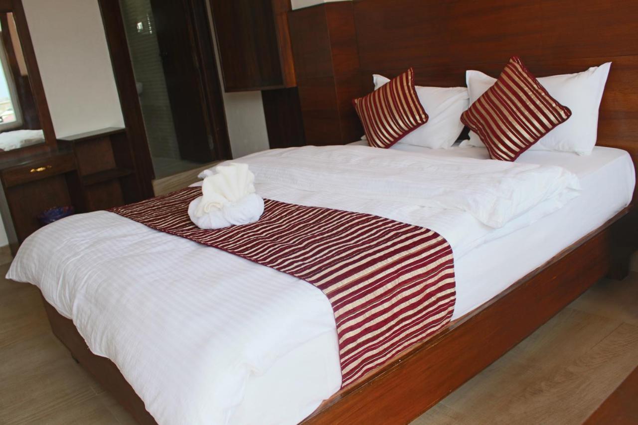 Hotel Lakeside Pvt. Ltd. Ποκάρα Εξωτερικό φωτογραφία